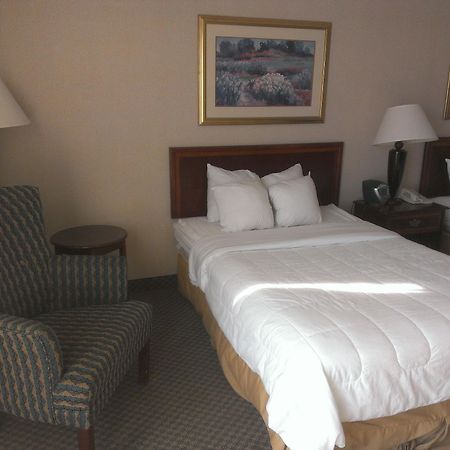 Hotel I-64 Richmond Dumbarton Buitenkant foto