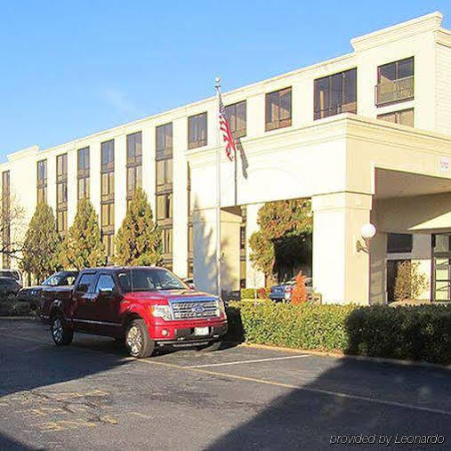 Hotel I-64 Richmond Dumbarton Buitenkant foto