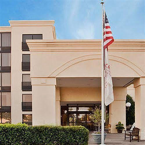 Hotel I-64 Richmond Dumbarton Buitenkant foto